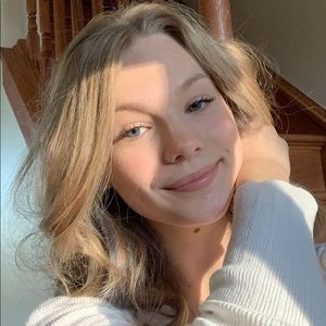 Meet your Posher, Alissa